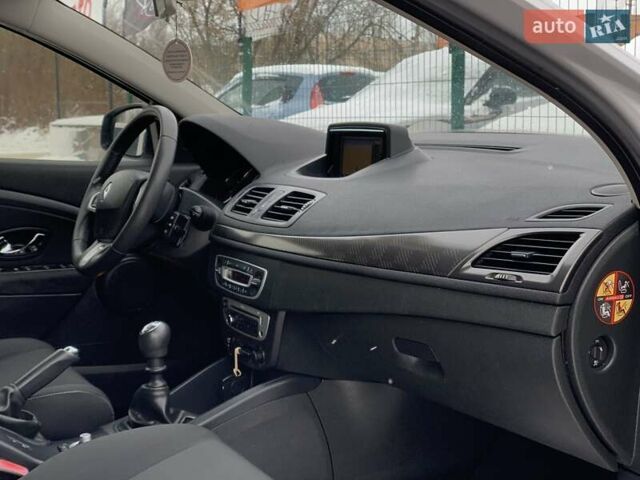Серый Рено Меган, объемом двигателя 1.46 л и пробегом 263 тыс. км за 7999 $, фото 31 на Automoto.ua