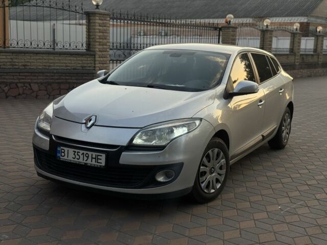 Серый Рено Меган, объемом двигателя 1.5 л и пробегом 225 тыс. км за 6999 $, фото 2 на Automoto.ua