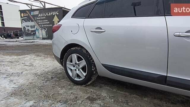 Серый Рено Меган, объемом двигателя 1.46 л и пробегом 303 тыс. км за 7000 $, фото 15 на Automoto.ua