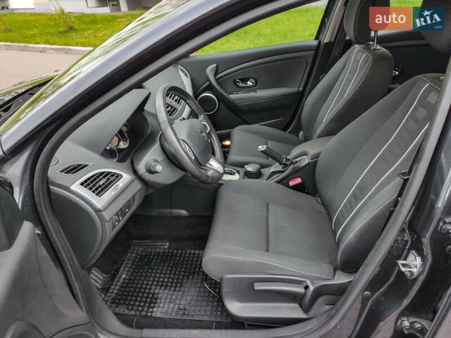 Сірий Рено Меган, об'ємом двигуна 1.5 л та пробігом 190 тис. км за 8900 $, фото 16 на Automoto.ua