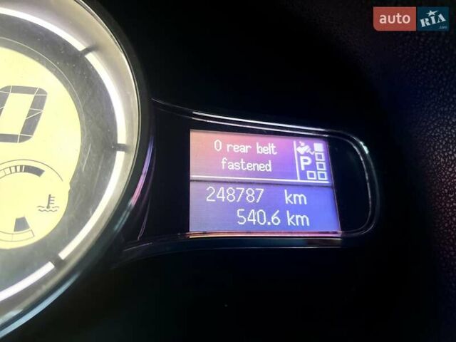 Серый Рено Меган, объемом двигателя 1.5 л и пробегом 248 тыс. км за 8300 $, фото 31 на Automoto.ua