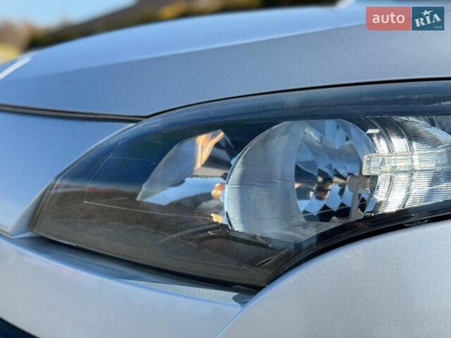 Сірий Рено Меган, об'ємом двигуна 1.4 л та пробігом 171 тис. км за 6999 $, фото 29 на Automoto.ua