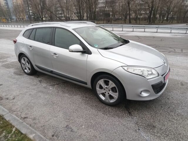 Серый Рено Меган, объемом двигателя 1.5 л и пробегом 280 тыс. км за 8200 $, фото 1 на Automoto.ua