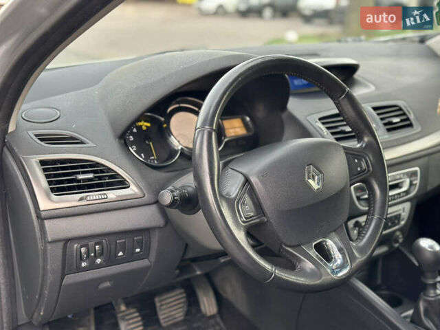 Серый Рено Меган, объемом двигателя 1.5 л и пробегом 260 тыс. км за 7350 $, фото 18 на Automoto.ua