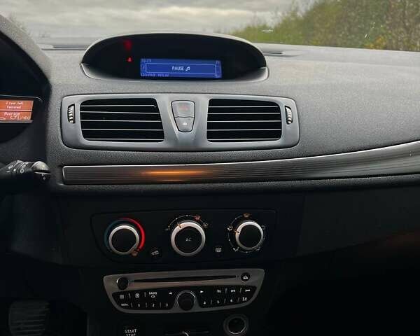 Серый Рено Меган, объемом двигателя 1.46 л и пробегом 277 тыс. км за 7300 $, фото 6 на Automoto.ua