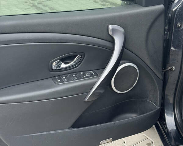 Серый Рено Меган, объемом двигателя 1.5 л и пробегом 235 тыс. км за 6800 $, фото 14 на Automoto.ua