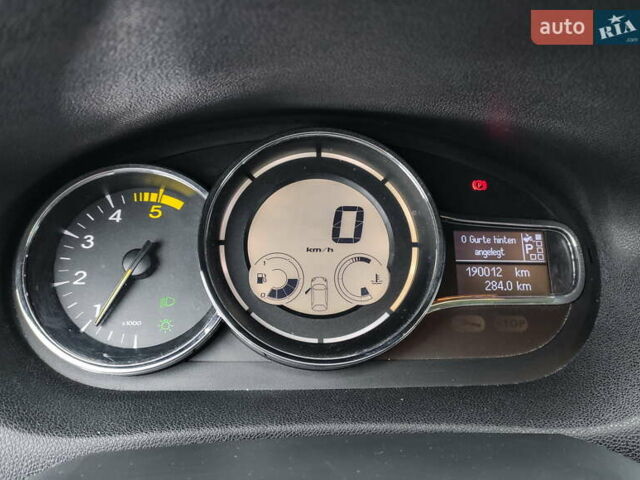 Сірий Рено Меган, об'ємом двигуна 1.5 л та пробігом 190 тис. км за 8900 $, фото 24 на Automoto.ua