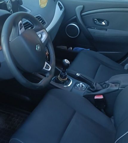 Сірий Рено Меган, об'ємом двигуна 1.6 л та пробігом 305 тис. км за 7400 $, фото 18 на Automoto.ua