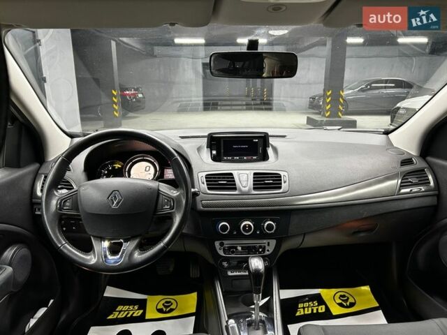 Сірий Рено Меган, об'ємом двигуна 1.46 л та пробігом 235 тис. км за 7500 $, фото 13 на Automoto.ua