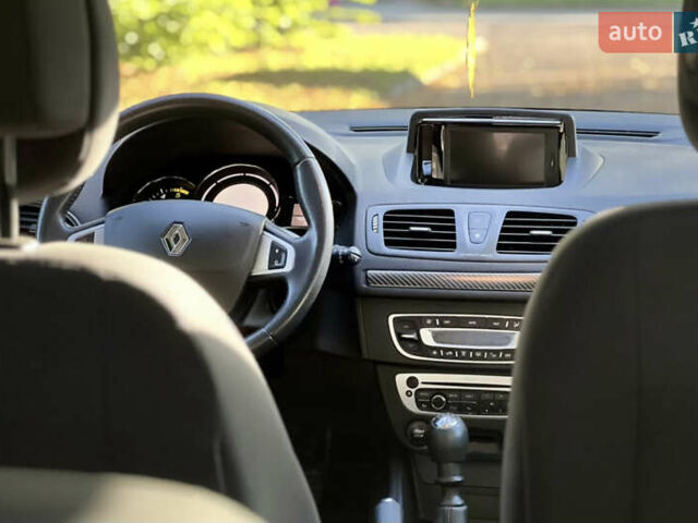 Сірий Рено Меган, об'ємом двигуна 1.46 л та пробігом 177 тис. км за 8800 $, фото 9 на Automoto.ua