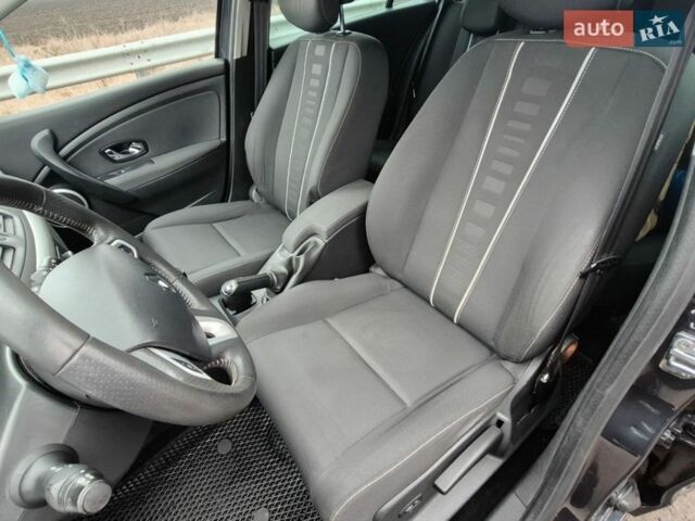 Серый Рено Меган, объемом двигателя 1.5 л и пробегом 241 тыс. км за 8000 $, фото 7 на Automoto.ua