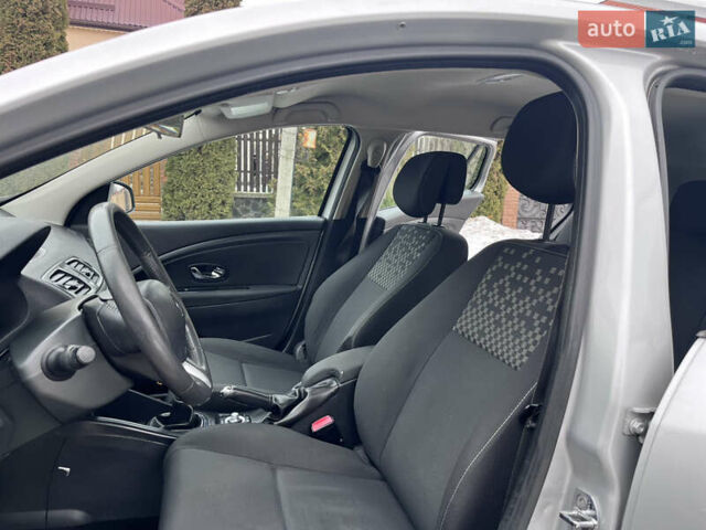 Сірий Рено Меган, об'ємом двигуна 1.5 л та пробігом 255 тис. км за 7500 $, фото 37 на Automoto.ua