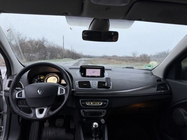 Сірий Рено Меган, об'ємом двигуна 1.5 л та пробігом 260 тис. км за 6500 $, фото 3 на Automoto.ua