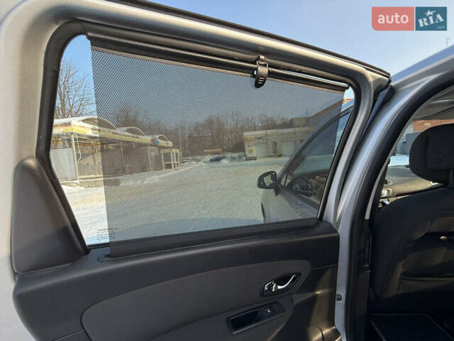 Сірий Рено Меган, об'ємом двигуна 1.46 л та пробігом 200 тис. км за 7200 $, фото 37 на Automoto.ua