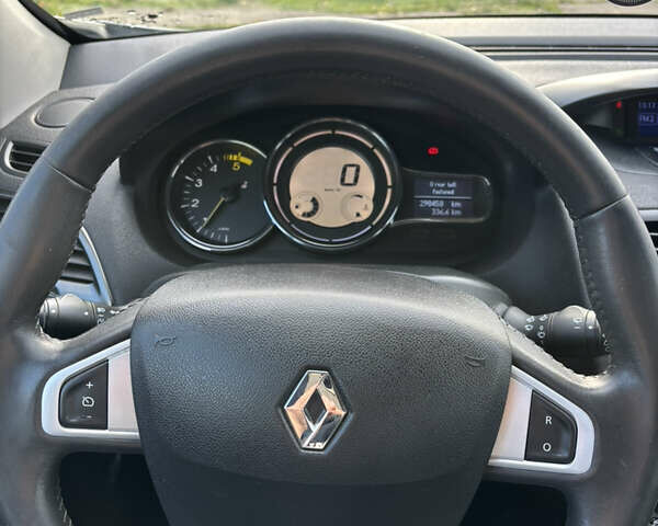 Серый Рено Меган, объемом двигателя 1.46 л и пробегом 298 тыс. км за 7500 $, фото 26 на Automoto.ua