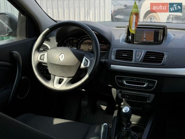 Сірий Рено Меган, об'ємом двигуна 1.5 л та пробігом 250 тис. км за 6990 $, фото 23 на Automoto.ua