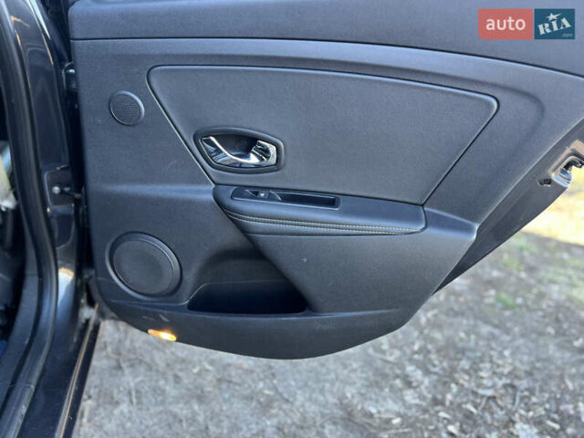 Сірий Рено Меган, об'ємом двигуна 1.5 л та пробігом 270 тис. км за 7000 $, фото 14 на Automoto.ua