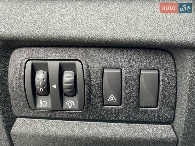 Серый Рено Меган, объемом двигателя 1.5 л и пробегом 271 тыс. км за 7999 $, фото 39 на Automoto.ua