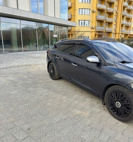 Серый Рено Меган, объемом двигателя 1.46 л и пробегом 273 тыс. км за 7400 $, фото 3 на Automoto.ua