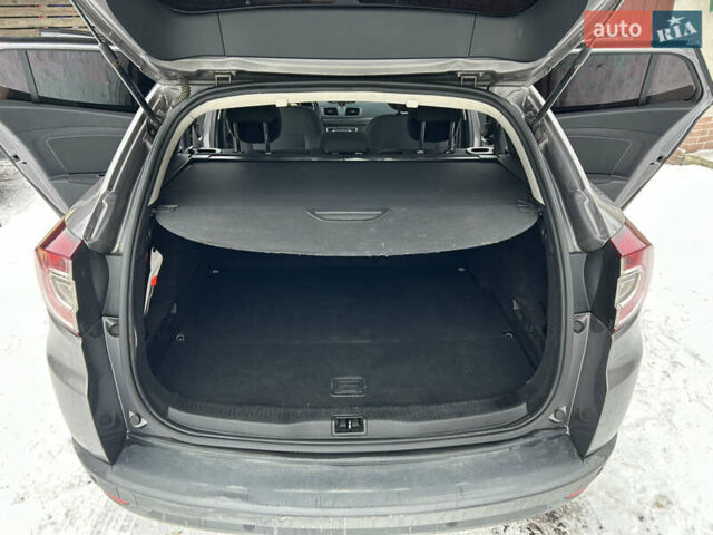 Сірий Рено Меган, об'ємом двигуна 1.46 л та пробігом 249 тис. км за 8000 $, фото 11 на Automoto.ua