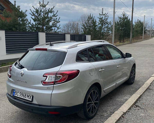 Сірий Рено Меган, об'ємом двигуна 1.6 л та пробігом 260 тис. км за 8400 $, фото 2 на Automoto.ua