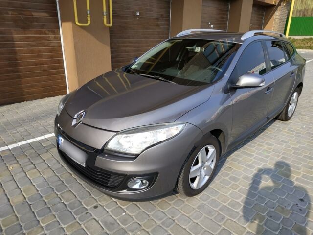 Сірий Рено Меган, об'ємом двигуна 1.5 л та пробігом 118 тис. км за 9600 $, фото 1 на Automoto.ua
