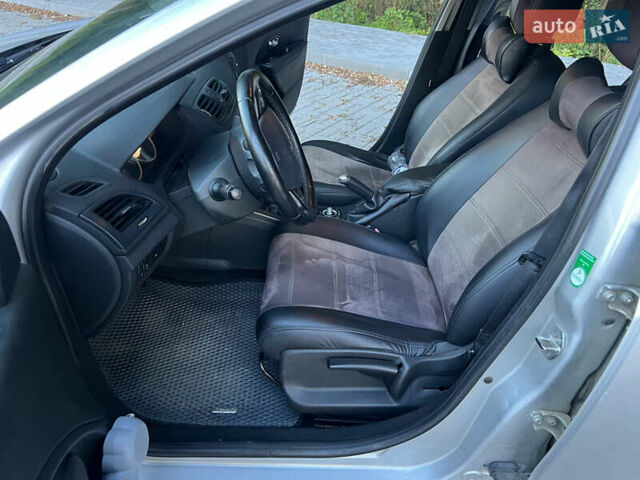 Серый Рено Меган, объемом двигателя 1.5 л и пробегом 263 тыс. км за 6500 $, фото 9 на Automoto.ua