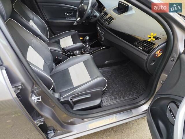 Серый Рено Меган, объемом двигателя 1.5 л и пробегом 201 тыс. км за 8200 $, фото 17 на Automoto.ua