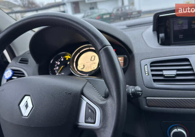 Серый Рено Меган, объемом двигателя 1.46 л и пробегом 183 тыс. км за 8100 $, фото 72 на Automoto.ua