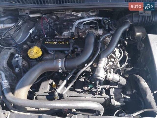Серый Рено Меган, объемом двигателя 0 л и пробегом 148 тыс. км за 3781 $, фото 6 на Automoto.ua