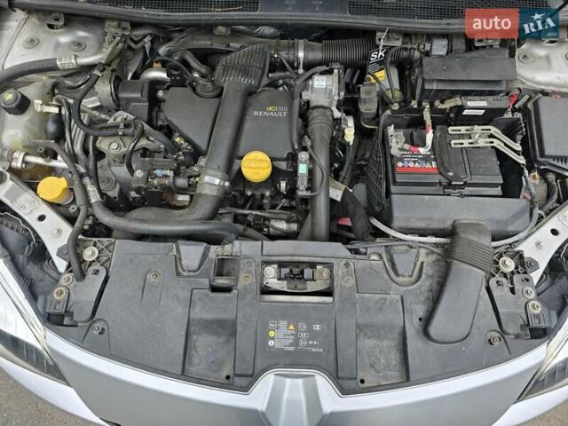 Серый Рено Меган, объемом двигателя 1.46 л и пробегом 195 тыс. км за 8500 $, фото 37 на Automoto.ua