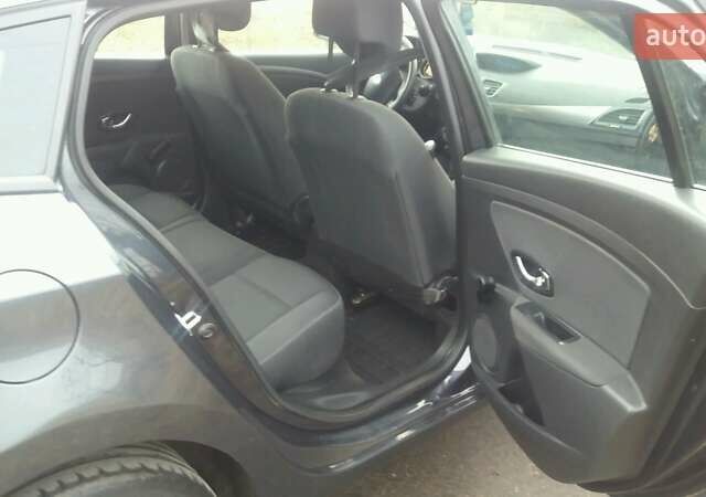 Сірий Рено Меган, об'ємом двигуна 1.5 л та пробігом 199 тис. км за 6700 $, фото 13 на Automoto.ua