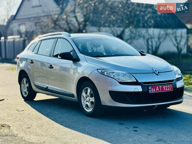 Сірий Рено Меган, об'ємом двигуна 1.6 л та пробігом 280 тис. км за 7150 $, фото 5 на Automoto.ua