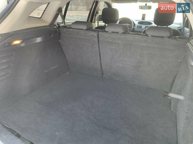 Сірий Рено Меган, об'ємом двигуна 1.5 л та пробігом 275 тис. км за 6350 $, фото 20 на Automoto.ua