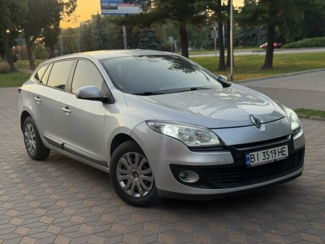 Серый Рено Меган, объемом двигателя 1.5 л и пробегом 225 тыс. км за 6999 $, фото 1 на Automoto.ua