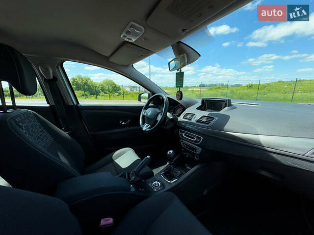 Серый Рено Меган, объемом двигателя 1.46 л и пробегом 262 тыс. км за 6400 $, фото 12 на Automoto.ua