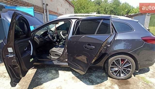 Сірий Рено Меган, об'ємом двигуна 1.46 л та пробігом 325 тис. км за 8700 $, фото 62 на Automoto.ua