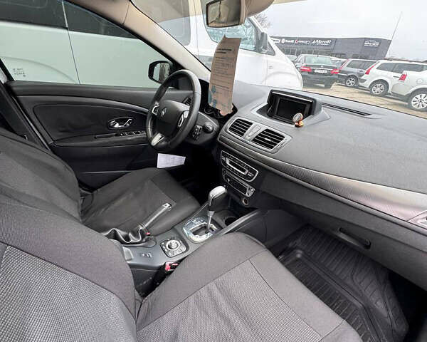 Сірий Рено Меган, об'ємом двигуна 1.46 л та пробігом 203 тис. км за 7999 $, фото 11 на Automoto.ua