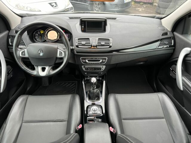 Сірий Рено Меган, об'ємом двигуна 1.5 л та пробігом 217 тис. км за 8300 $, фото 23 на Automoto.ua