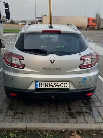 Серый Рено Меган, объемом двигателя 1.46 л и пробегом 276 тыс. км за 6000 $, фото 2 на Automoto.ua