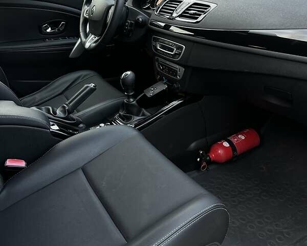 Сірий Рено Меган, об'ємом двигуна 1.46 л та пробігом 289 тис. км за 7800 $, фото 15 на Automoto.ua