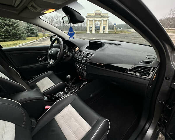 Серый Рено Меган, объемом двигателя 1.5 л и пробегом 229 тыс. км за 9200 $, фото 36 на Automoto.ua