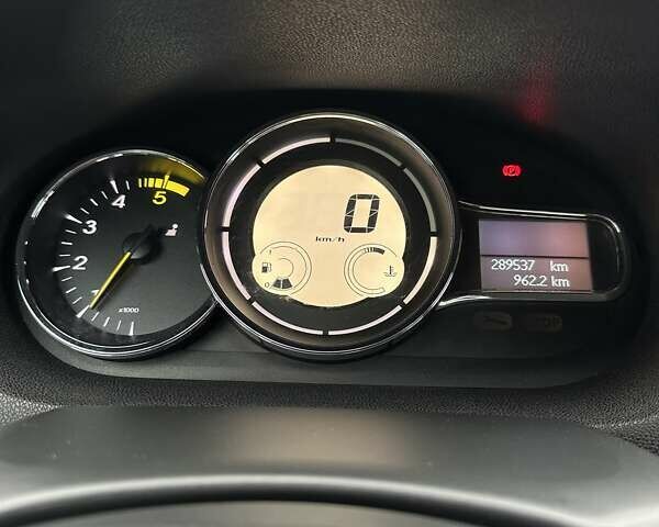 Серый Рено Меган, объемом двигателя 1.46 л и пробегом 289 тыс. км за 7999 $, фото 31 на Automoto.ua