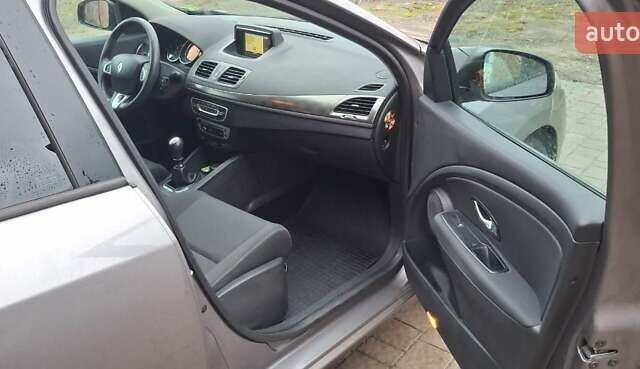 Сірий Рено Меган, об'ємом двигуна 1.46 л та пробігом 283 тис. км за 6300 $, фото 6 на Automoto.ua