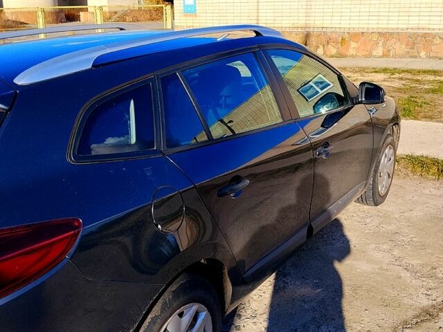 Рено Меган 2012 в Вараш (Кузнецовск) на Automoto.ua Серый Рено Меган, объемом двигателя 1.6 л и пробегом 155 тыс. км за 6700 $, фото 3 на Automoto.ua