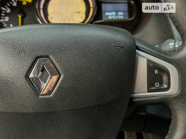 Серый Рено Меган, объемом двигателя 1.5 л и пробегом 190 тыс. км за 8450 $, фото 57 на Automoto.ua