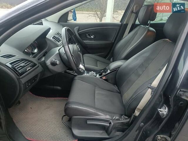 Серый Рено Меган, объемом двигателя 1.46 л и пробегом 297 тыс. км за 5900 $, фото 6 на Automoto.ua