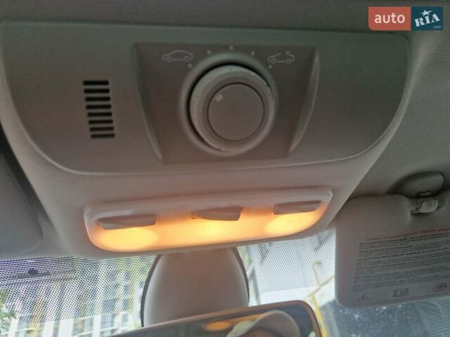 Серый Рено Меган, объемом двигателя 1.5 л и пробегом 234 тыс. км за 7999 $, фото 26 на Automoto.ua