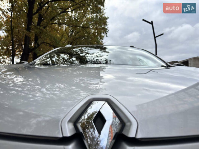 Рено Меган 2012 в Чернигове на Automoto.ua Серый Рено Меган, объемом двигателя 1.5 л и пробегом 218 тыс. км за 8500 $, фото 11 на Automoto.ua