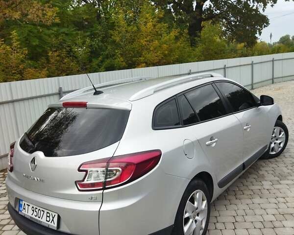 Серый Рено Меган, объемом двигателя 1.5 л и пробегом 280 тыс. км за 7200 $, фото 13 на Automoto.ua